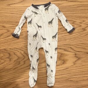 Kyte BABY Giraffe Print Zippered Footie 3-6mo